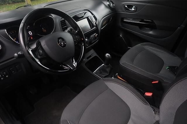 Grijs Gebruikt 2015 Renault Captur Dynamique SUV | € 6.945 (Super prijs) - Afbeelding 1/3