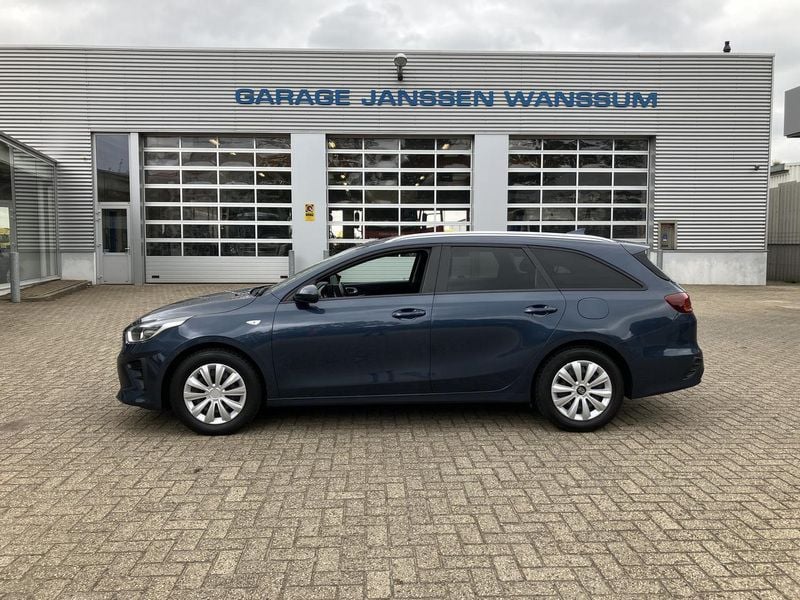 Blauw Gebruikt 2020 Kia Ceed Stationwagen | € 15.950 (Eerlijke prijs) - Afbeelding 1/4