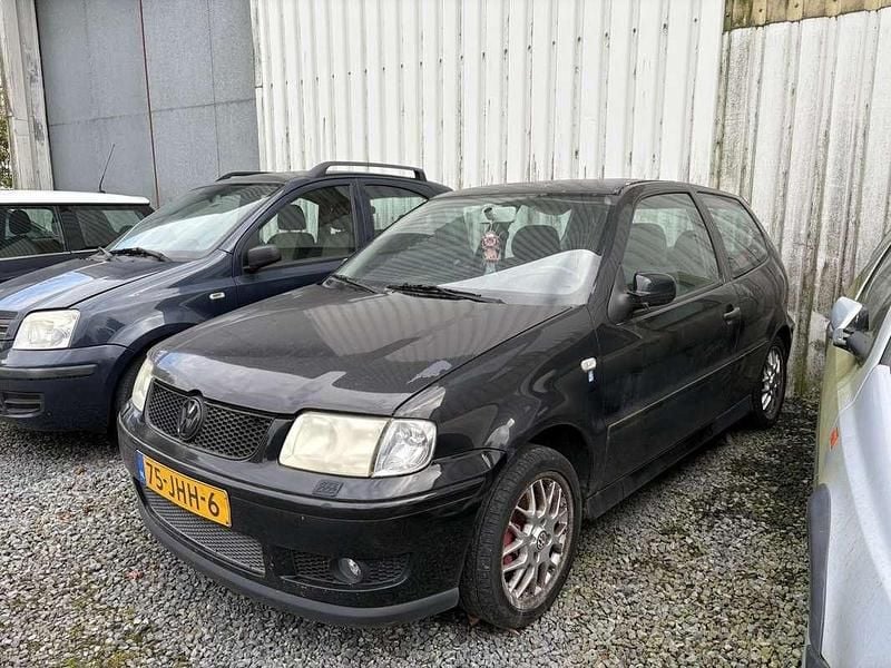 Occasion 2000 VW Polo GTI Sedan | € 800 (Eerlijke prijs) - Afbeelding 1/4