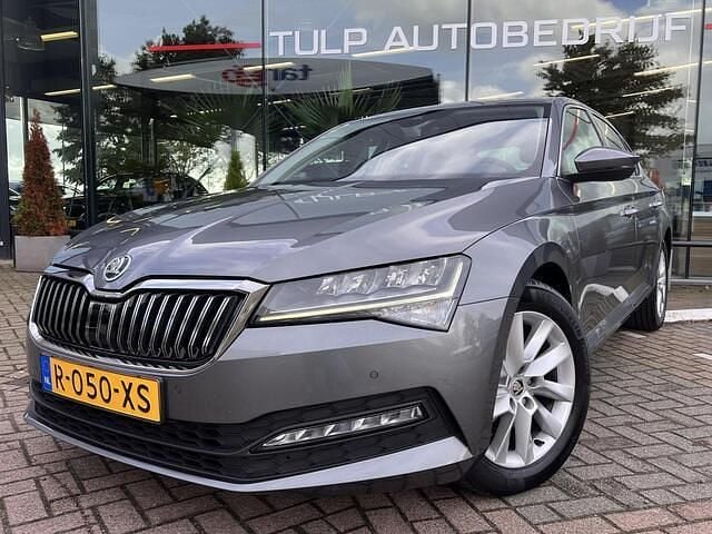 Occasion Skoda Superb Business Line 150 PK (110 kW) 2022 Grijs Hatchback