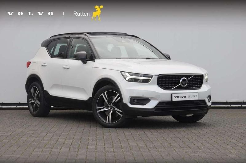 Wit Occasion 2021 Volvo XC40 R-Design SUV | € 32.340 (Eerlijke prijs) - Afbeelding 1/4
