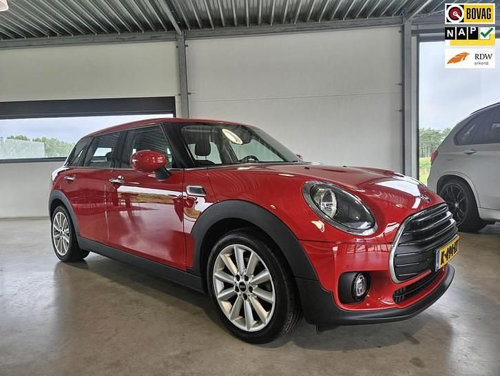 Occasion Mini Cooper Clubman Business 136 PK (100 kW) 2021 Rood Stationwagen