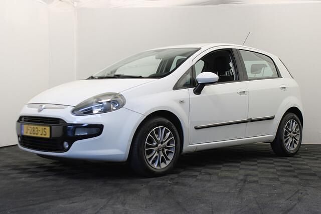 Wit Gebruikt 2011 Fiat Punto Evo Business Hatchback | € 3.350 (Eerlijke prijs) - Afbeelding 1/4