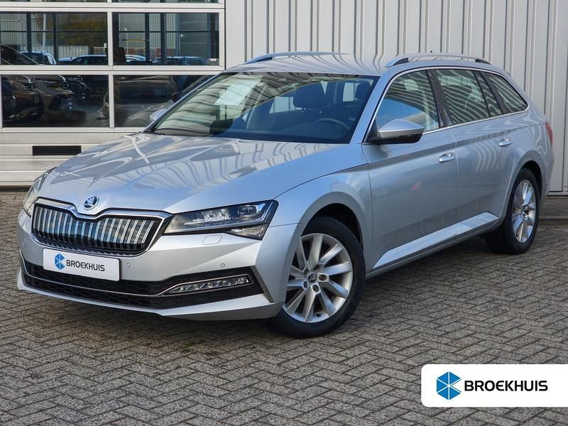 Grijs Gebruikt 2021 Skoda Superb Style Stationwagen | € 26.895 (Eerlijke prijs) - Afbeelding 1/4