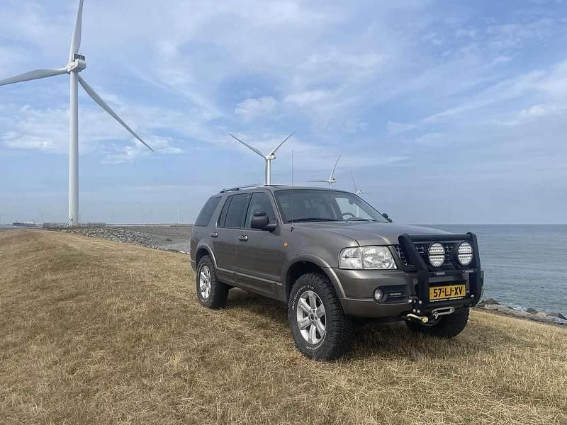 Grijs Gebruikt 2003 Ford Explorer Limited SUV | € 15.000 - Afbeelding 1/4