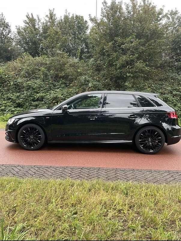 Zwart Gebruikt 2014 Audi A3 Hatchback | € 7.700 (Duur) - Afbeelding 1/4