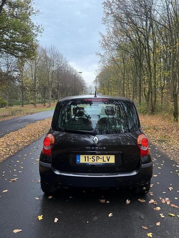 Occasion Renault Modus 98 PK (72 kW) 2006 Zwart MPV