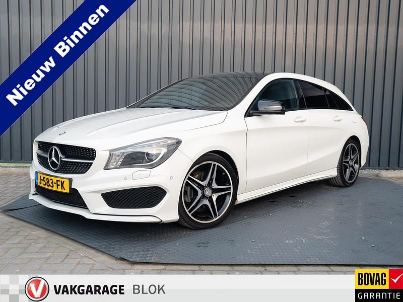 Wit Occasion 2015 Mercedes CLA180 OrangeArt Edition Sedan | € 18.445 (Eerlijke prijs) - Afbeelding 1/4