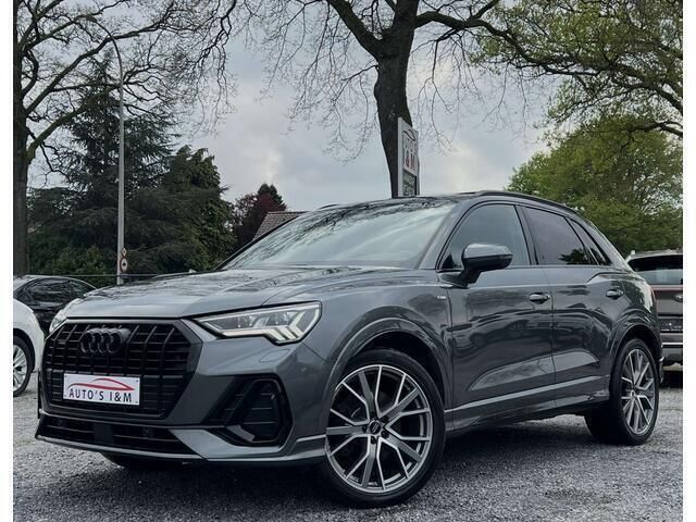 Grijs Gebruikt 2019 Audi Q3 S-Line SUV | € 33.999 - Afbeelding 1/4