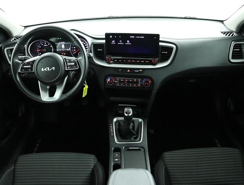 Occasion Kia Ceed 2022 Grijs Hatchback