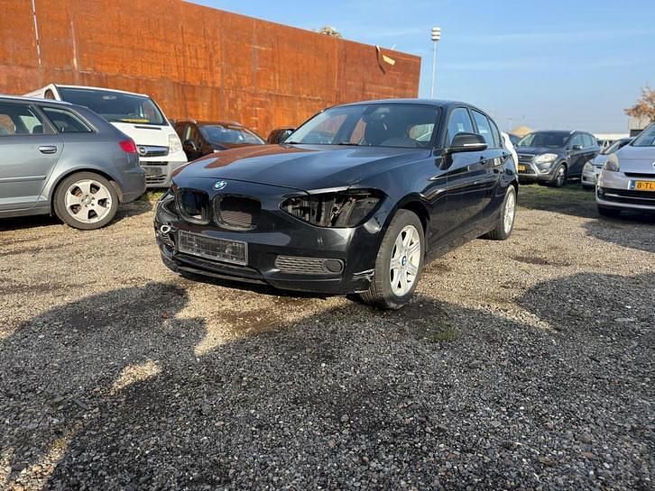 Gebruikt 2011 BMW 116 Hatchback | € 2.750 (Eerlijke prijs) - Afbeelding 1/4