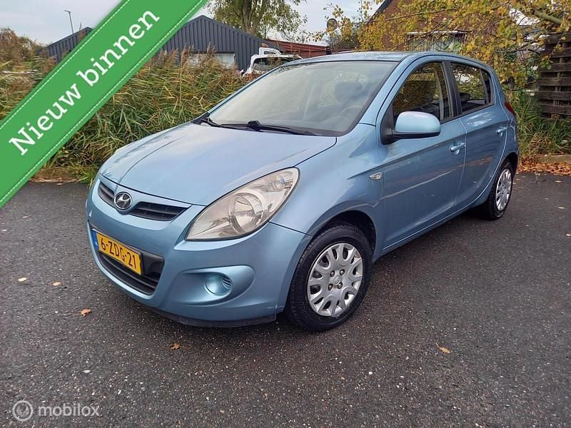 Blauw Gebruikt 2009 Hyundai i20 Edition Hatchback | € 2.450 (Eerlijke prijs) - Afbeelding 1/4