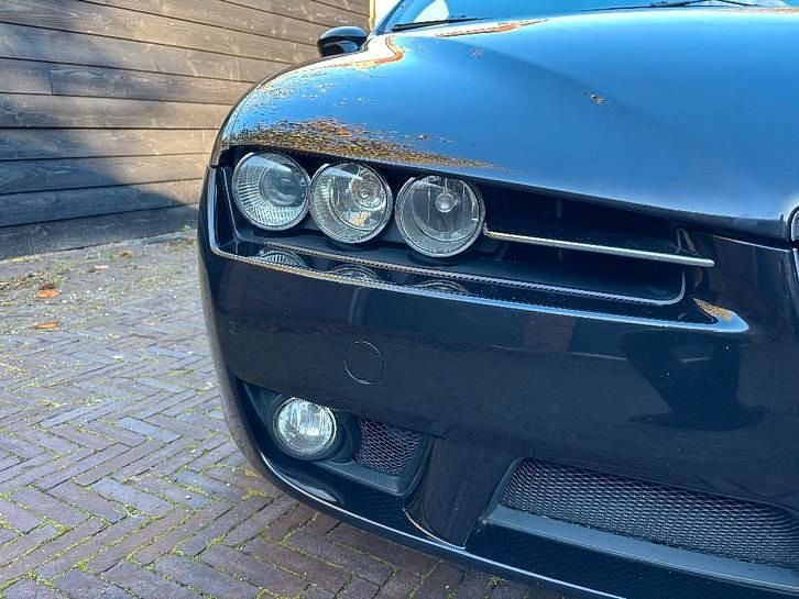 Zwart Occasion 2007 Alfa Romeo Brera Coupé | € 11.500 (Eerlijke prijs) - Afbeelding 1/4