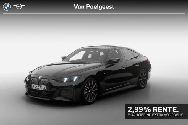 Saphirschwarz metallic (zwart metallic) Nieuw 2025 BMW i4 M Sport Sedan | € 72.271 (Super prijs) - Afbeelding 1/4