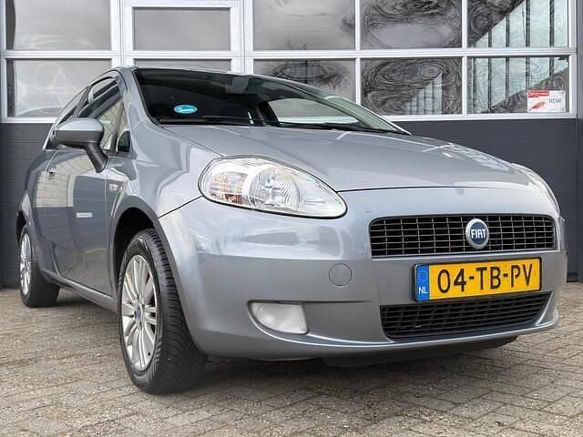 Occasion Fiat Grande Punto 78 PK (57 kW) 2006 Grijs (metallic) Hatchback