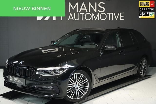 Zwart Gebruikt 2018 BMW 540 Stationwagen | € 35.950 (Eerlijke prijs) - Afbeelding 1/4