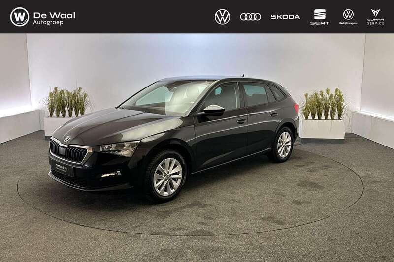 Zwart Gebruikt 2023 Skoda Scala Ambition Hatchback | € 18.895 (Iets duurder) - Afbeelding 1/3
