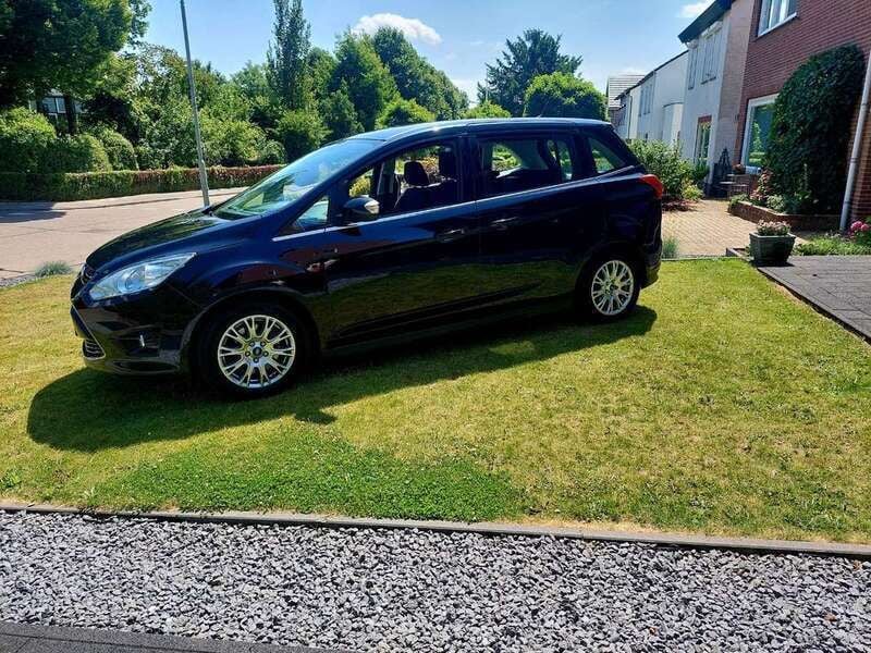 Zwart Gebruikt 2014 Ford Grand C-Max Titanium MPV | € 3.250 (Super prijs) - Afbeelding 1/4