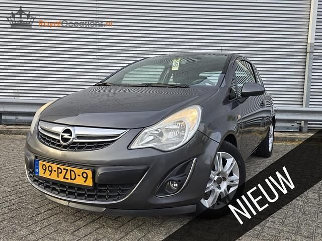 Grijs Occasion 2011 Opel Corsa Edition Hatchback | € 5.950 (Duur) - Afbeelding 1/4