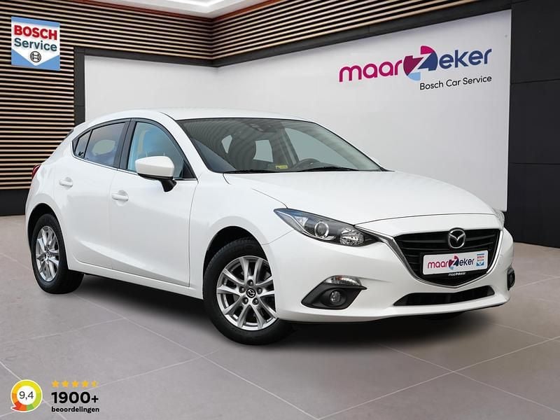 Wit Gebruikt 2016 Mazda 3 Hatchback | € 16.250 (Eerlijke prijs) - Afbeelding 1/3
