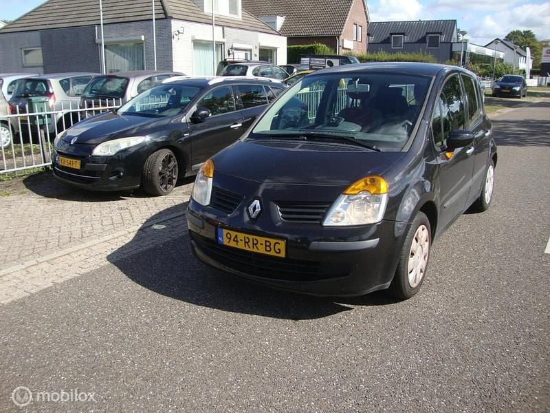 Zwart Gebruikt 2005 Renault Modus Expression MPV | € 2.950 (Iets duurder) - Afbeelding 1/4