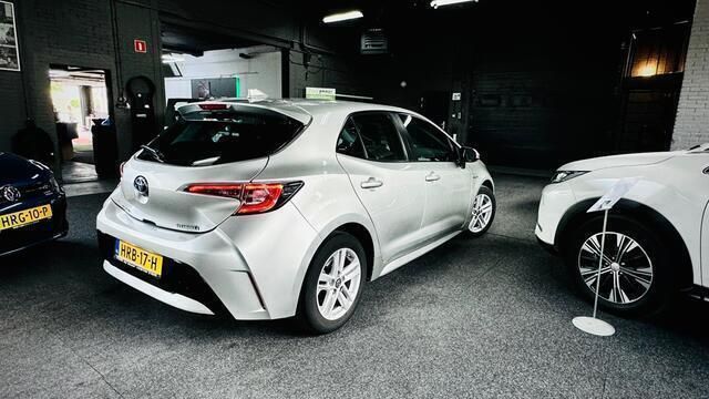 Occasion Toyota Corolla Active 98 PK (72 kW) 2019 Grijs Hatchback