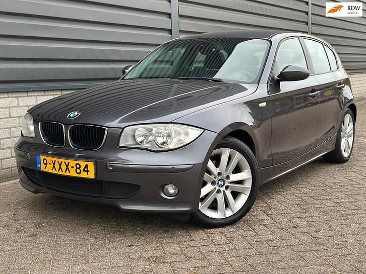 Grijs Gebruikt 2005 BMW 116 Executive Hatchback | € 2.750 (Eerlijke prijs) - Afbeelding 1/1