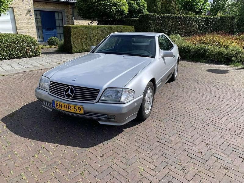 Zilver Gebruikt 1992 Mercedes SL300 Cabriolet | € 12.500 - Afbeelding 1/4