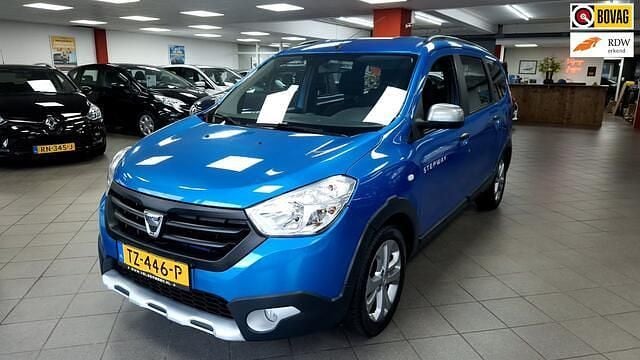 Blauw Gebruikt 2015 Dacia Lodgy Stepway MPV | € 7.950 (Eerlijke prijs) - Afbeelding 1/4
