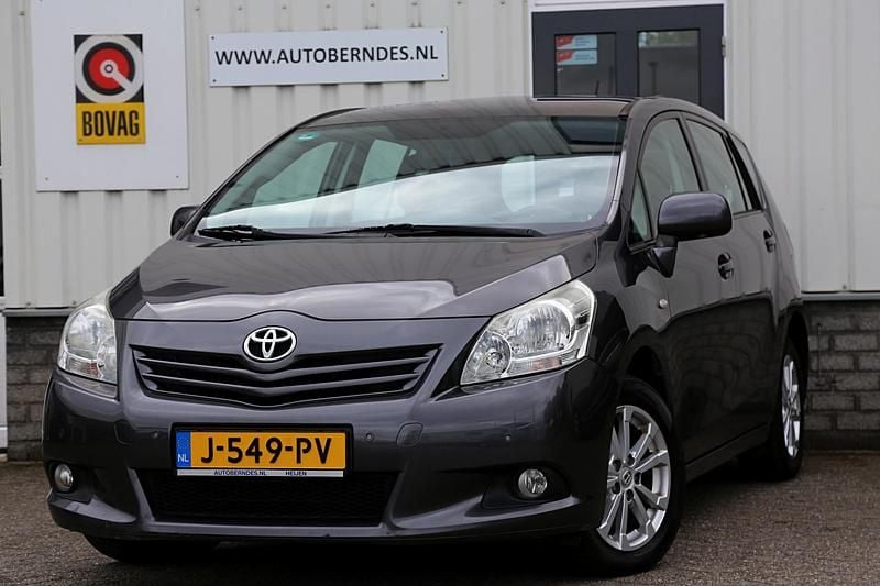 Grijs Gebruikt 2010 Toyota Verso Business Edition MPV | € 7.400 (Eerlijke prijs) - Afbeelding 1/4