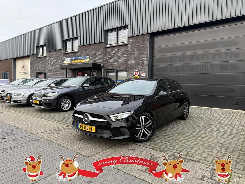 Zwart Gebruikt 2019 Mercedes A200 Premium Hatchback | € 19.999 (Goede deal) - Afbeelding 1/4