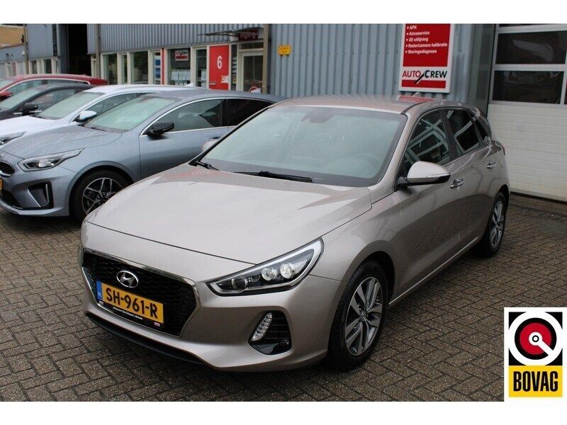 Wit Gebruikt 2019 Hyundai i30 Premium Hatchback | € 13.950 (Eerlijke prijs) - Afbeelding 1/4