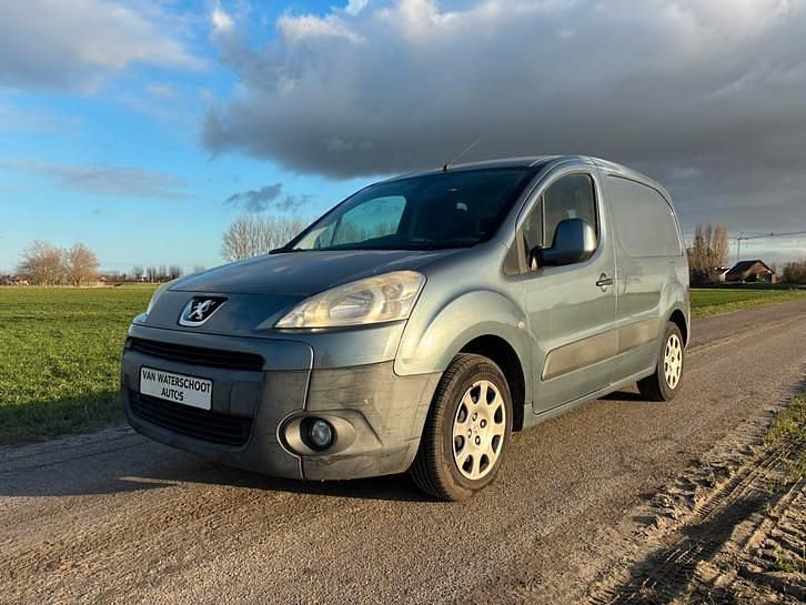Gebruikt 2012 Peugeot Partner MPV | € 2.645 (Duur) - Afbeelding 1/4