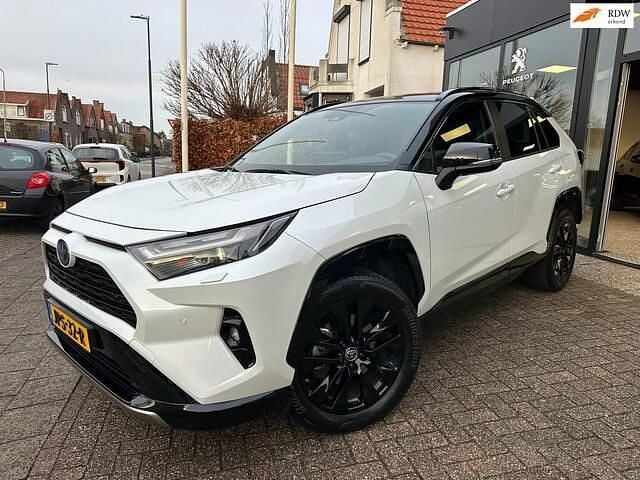 Wit Gebruikt 2024 Toyota RAV4 Executive SUV | € 45.950 (Eerlijke prijs) - Afbeelding 1/4