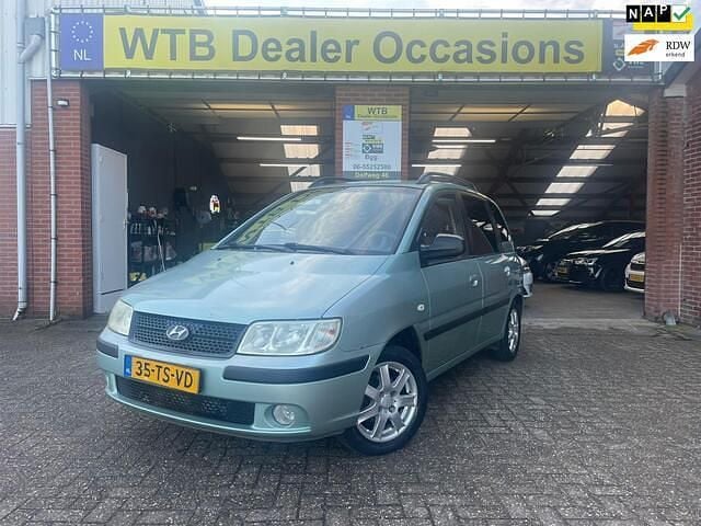 Groen (metallic) Occasion 2007 Hyundai Matrix Dynamiq MPV | € 950 (Goede deal) - Afbeelding 1/4