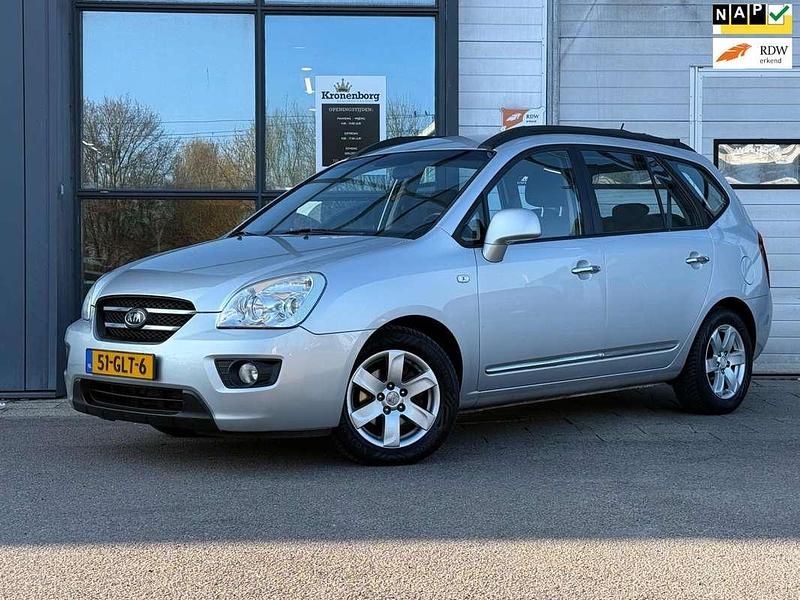 Grijs Gebruikt 2008 Kia Carens MPV | € 4.450 (Eerlijke prijs) - Afbeelding 1/4