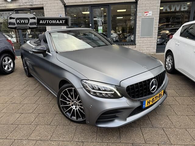 Grijs Occasion 2020 Mercedes C180 AMG Cabriolet | € 32.950 (Eerlijke prijs) - Afbeelding 1/4