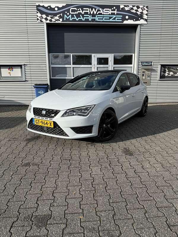 Grijs Gebruikt 2015 Cupra Leon Hatchback | € 19.950 (Eerlijke prijs) - Afbeelding 1/4