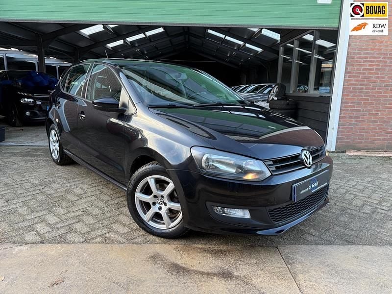 Zwart Occasion 2016 VW Polo Comfortline Hatchback | € 4.950 (Super prijs) - Afbeelding 1/4