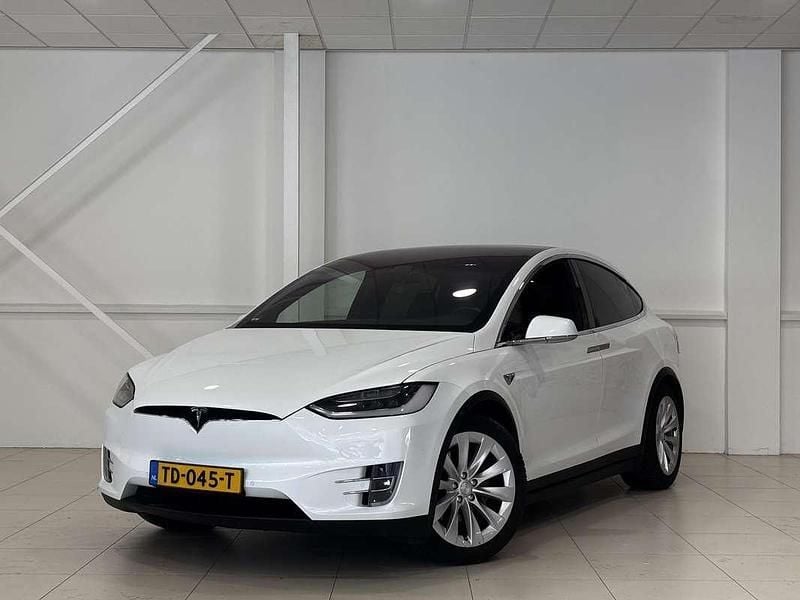 Wit Gebruikt 2018 Tesla Model X SUV | € 26.800 (Eerlijke prijs) - Afbeelding 1/4
