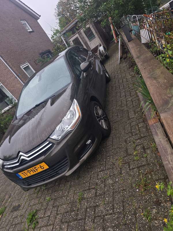 Bruin Gebruikt 2011 Citroën C4 Tendance Hatchback | € 3.650 (Eerlijke prijs) - Afbeelding 1/4