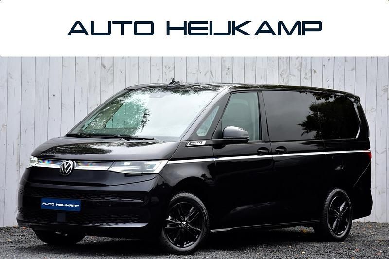 Zwart Gebruikt 2024 VW Multivan Edition Van | € 54.950 - Afbeelding 1/4