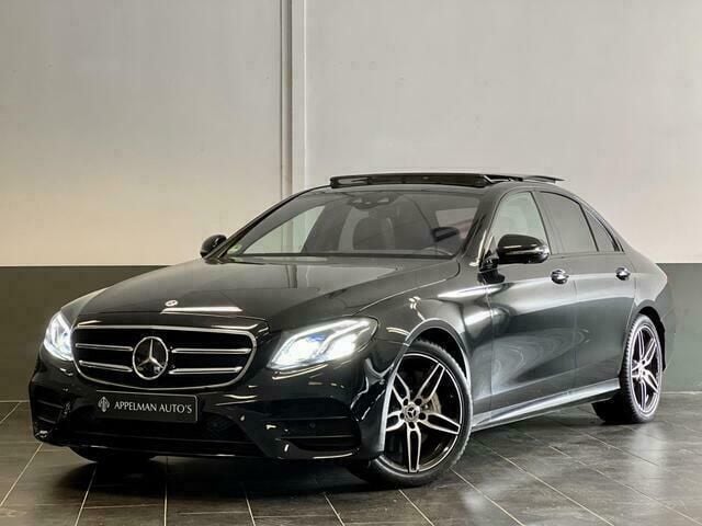 Zwart Gebruikt 2018 Mercedes E300 Sedan | € 52.950 - Afbeelding 1/4