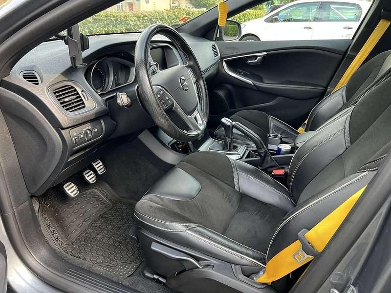 Occasion Volvo V40 R-Design 122 PK (89 kW) 2017 Grijs MPV