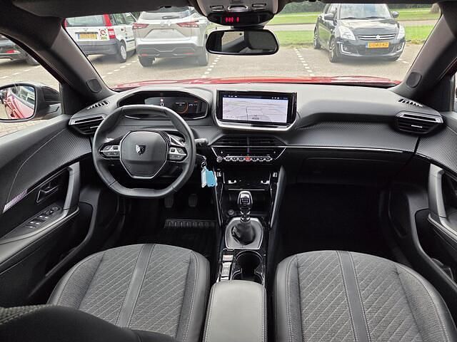 Rood Occasion 2024 Peugeot 2008 Allure SUV | € 21.500 (Goede deal) - Afbeelding 1/4
