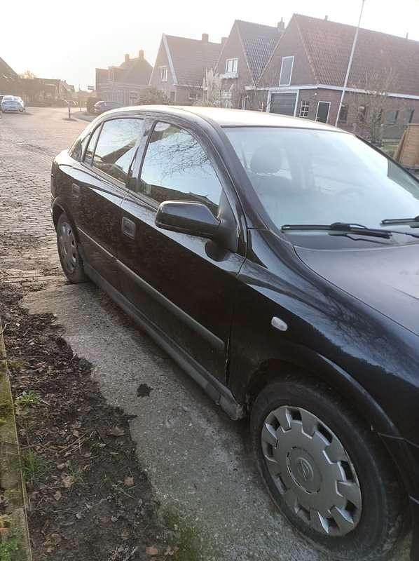 Occasion Opel Astra Club 101 PK (74 kW) 1999 Zwart Hatchback