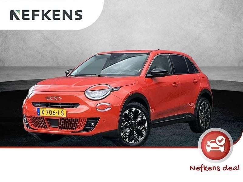 Oranje Gebruikt 2023 Fiat 600E La Prima SUV | € 26.425 (Eerlijke prijs) - Afbeelding 1/3
