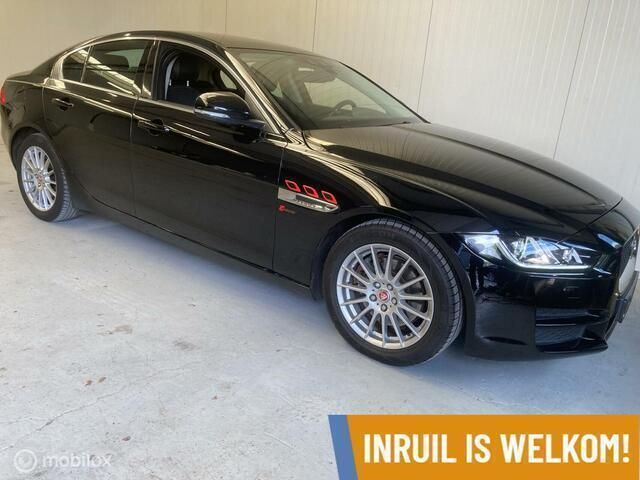 Zwart Gebruikt 2017 Jaguar XE Pure Sedan | € 9.950 (Duur) - Afbeelding 1/4