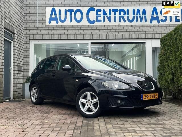 Zwart Gebruikt 2010 Seat Leon Hatchback | € 4.299 (Eerlijke prijs) - Afbeelding 1/4