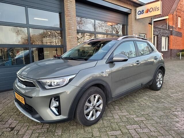Groen Occasion 2022 Kia Stonic SUV | € 16.995 (Goede deal) - Afbeelding 1/4